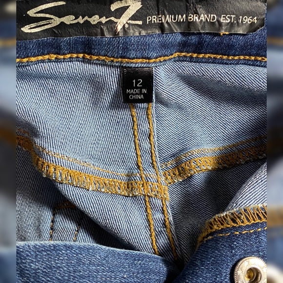 Seven7 Ultra High Rise Flare Jeans (12) - Picture 10 of 11